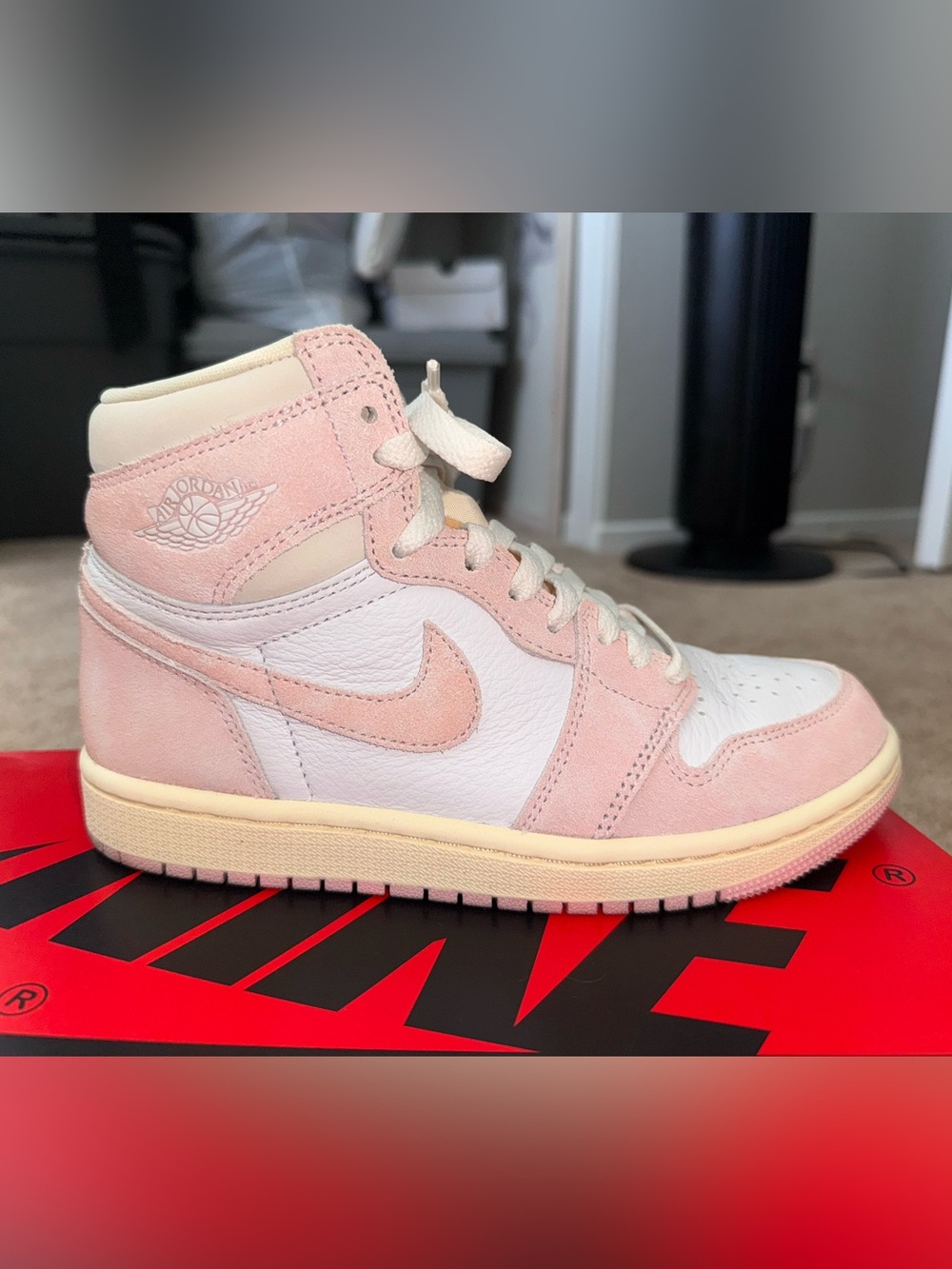 Air Jordan 1 Retro OG Mid Women’s Shoes